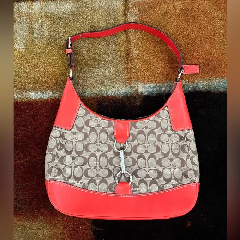 NWOT Coach Signature Hampton Hobo Shoulder Bag (F13069)